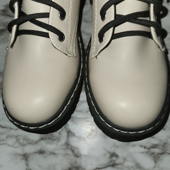 Booties - Picture 3 of 6